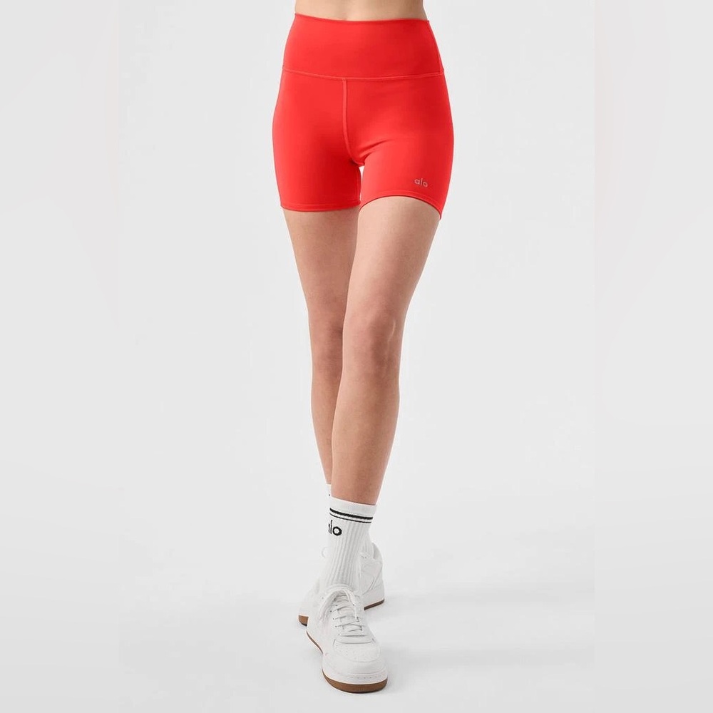 Alo Yoga women's hot pink biker shorts size Small